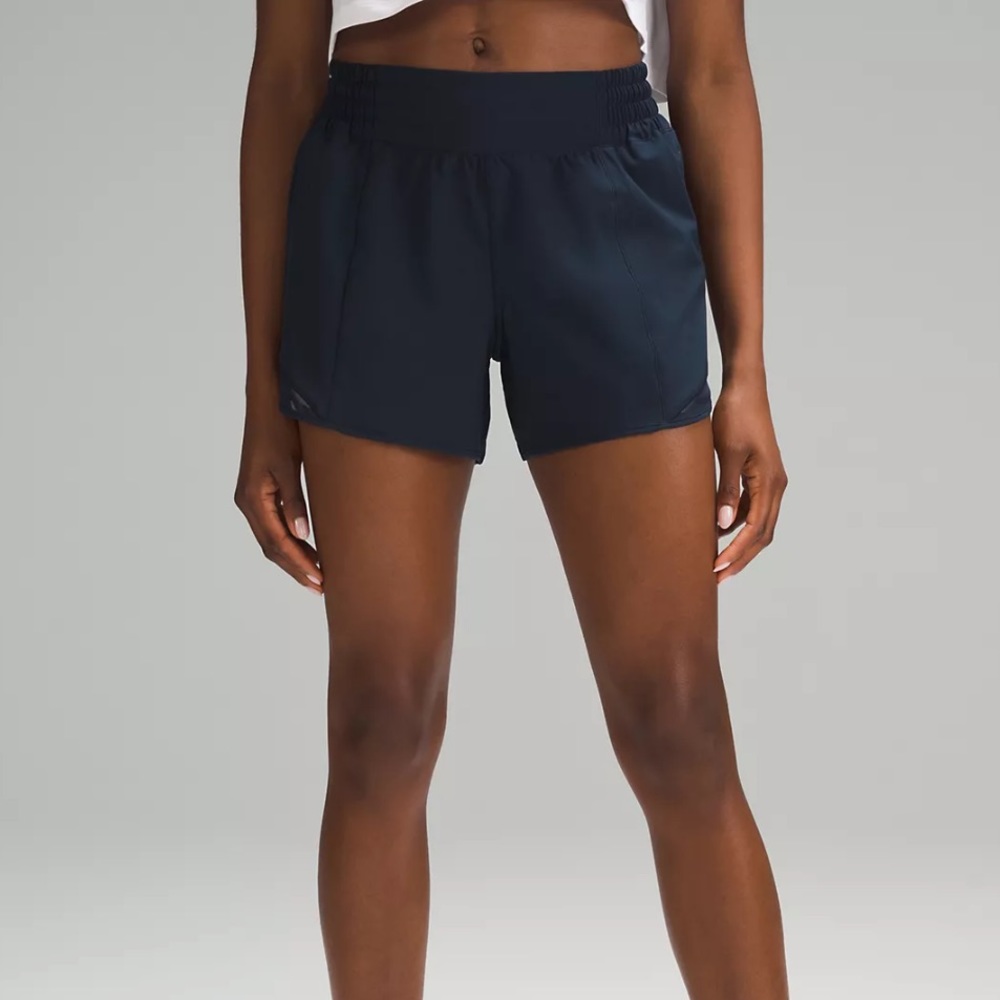 Lululemon Hotty Hot High-Rise Lined Short 4"